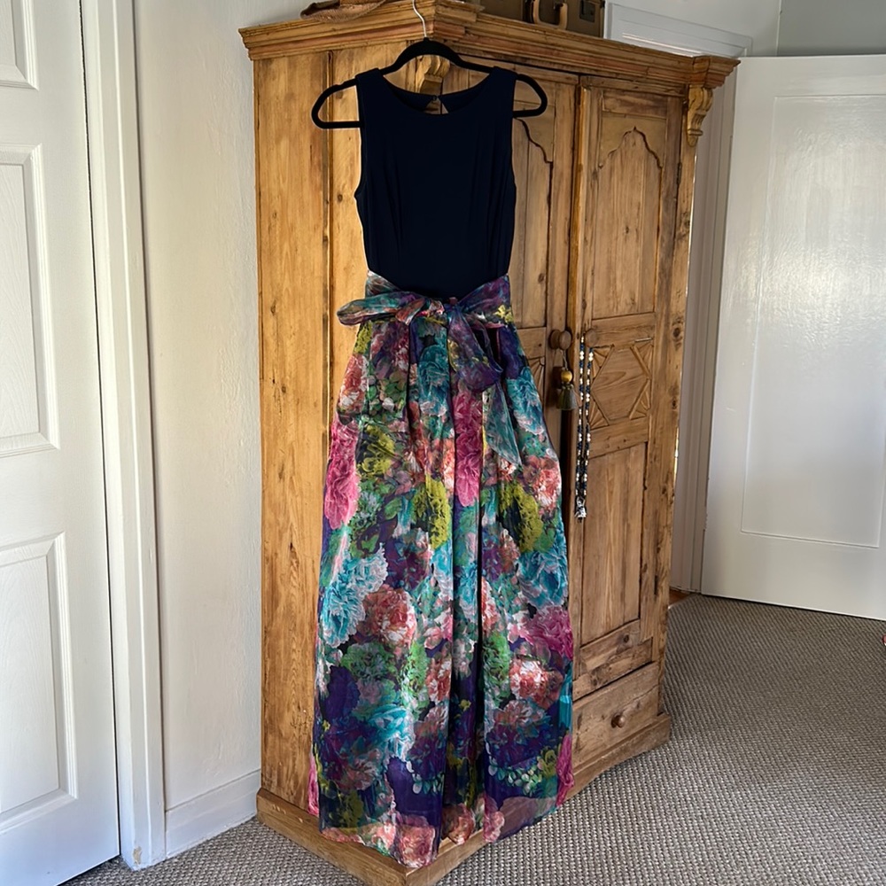 Eliza J Ball skirt gown with pockets